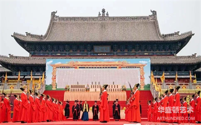 刘志丹将军外孙女刘凤珍主席带领台湾友人参加“寻根祭祖・万善同归 2025中华民族万姓先祖暨革命先烈祭祀大典”